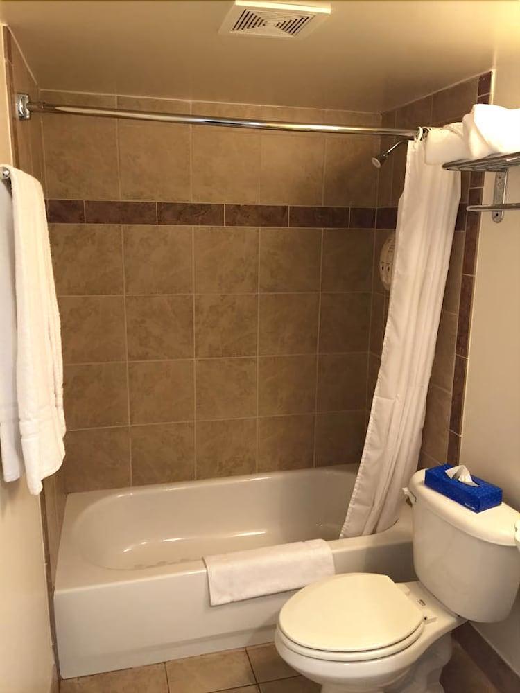 Hotel Oceans 2700 Virginia Beach Esterno foto