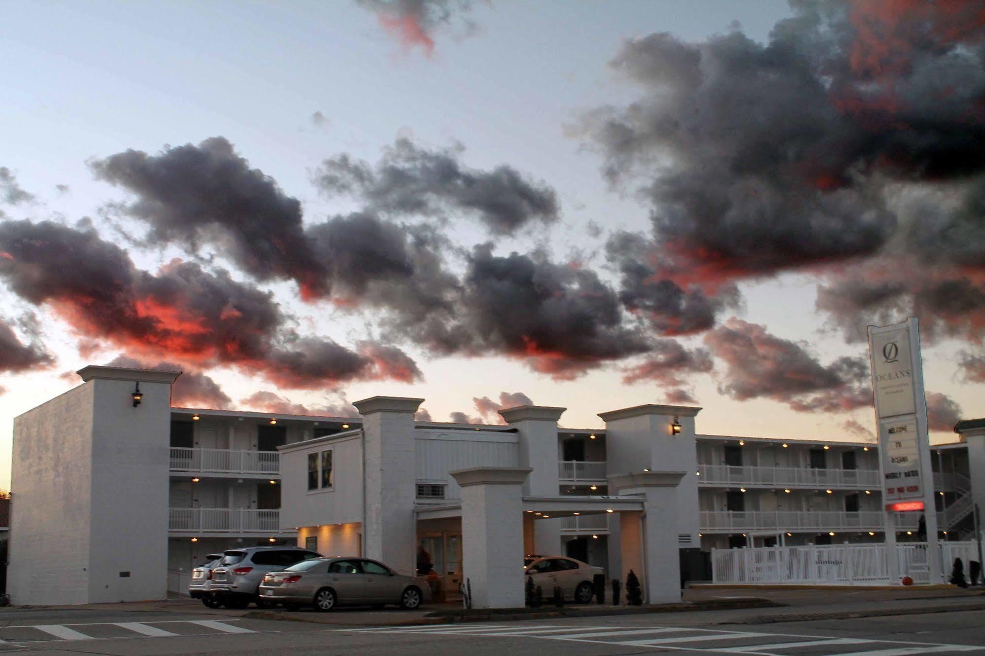 Hotel Oceans 2700 Virginia Beach Esterno foto